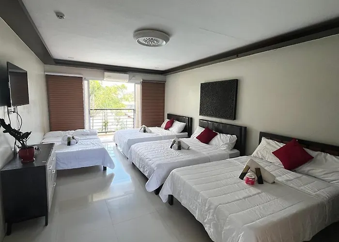 Three M'S Hotel And Restaurant