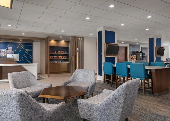 Holiday Inn Express & Suites Muncie Northwest By Ihg