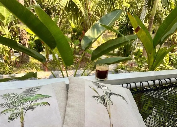 Secret Palm