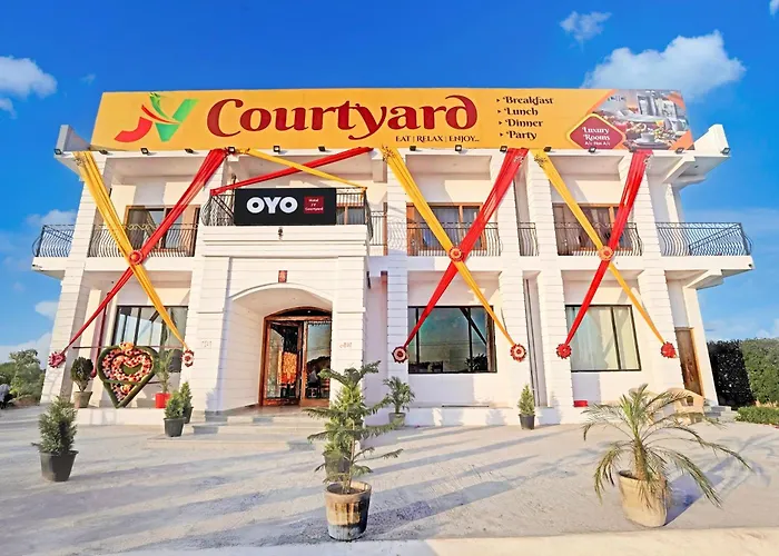 Hotel O J V Courtyard