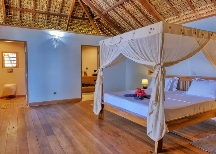 Manja Kely Lodge - Nosy Komba Island