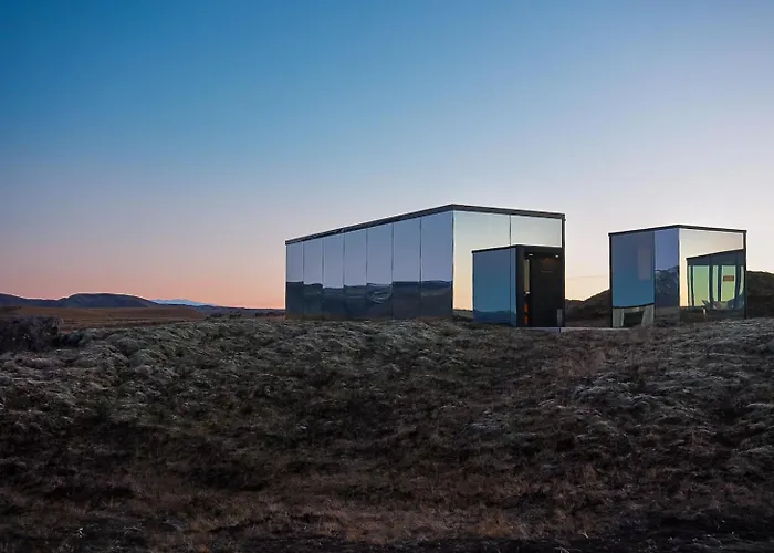 ÖÖD Hekla Horizon - Mirror Houses