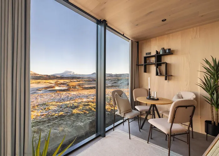 Oeoed Hekla Horizon - Mirror Houses