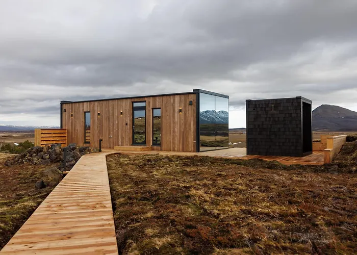 Oeoed Hekla Horizon - Mirror Houses