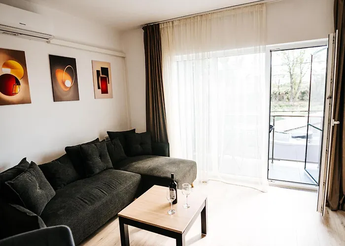 Riverside Aparthotel By Inntime