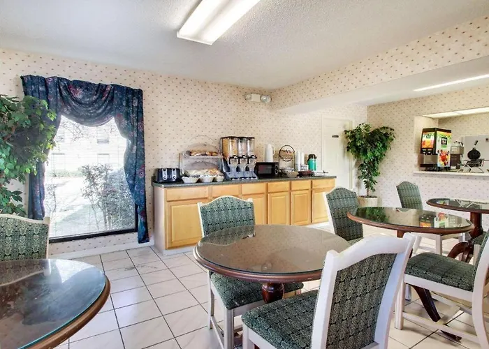 Econo Lodge Pearl - Jackson