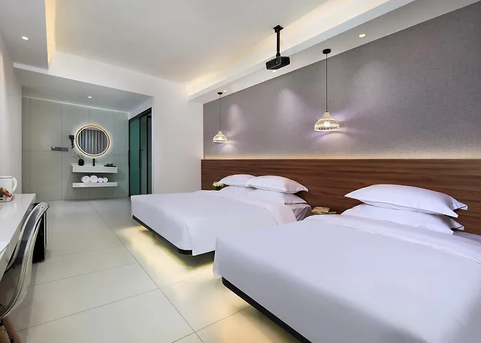 Yangshuo West Street Hotel - Landscape Queen Room - Genting Pool - Surrounded Byyangshuo West Street Hotel - Landscape Queen Room - Genting Pool - Surrounded Byyangshuo West Street Hotel - Landscape Queen Room - Genting Pool - Surrounded Byyangshuo W