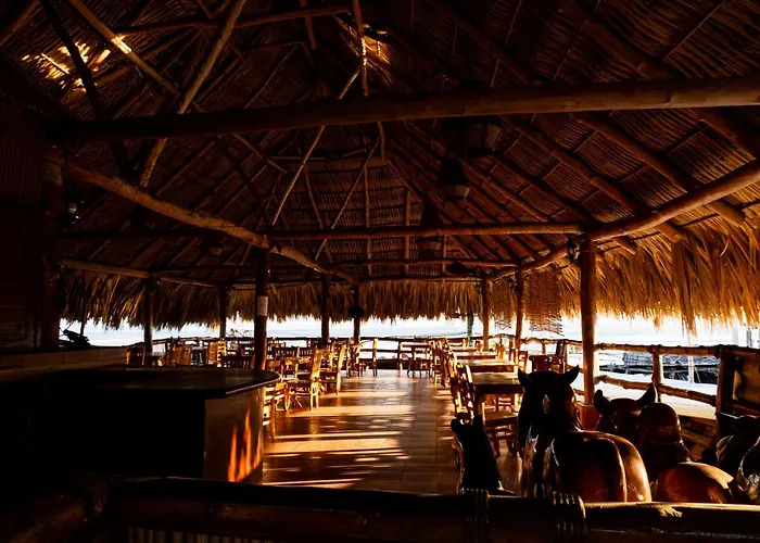 Hotel Y Restaurante Leones Marinos