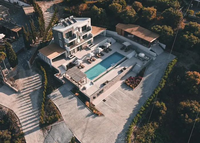 La Brise Luxury Suites