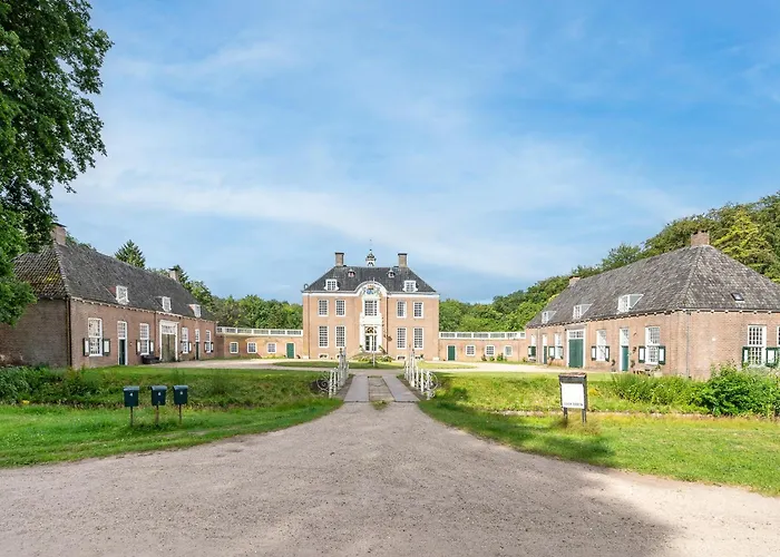 De Zwaluwenburg