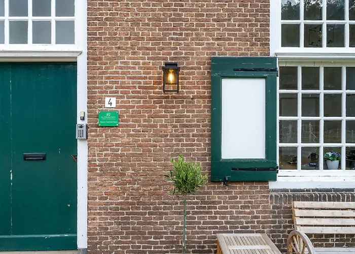 De Zwaluwenburg