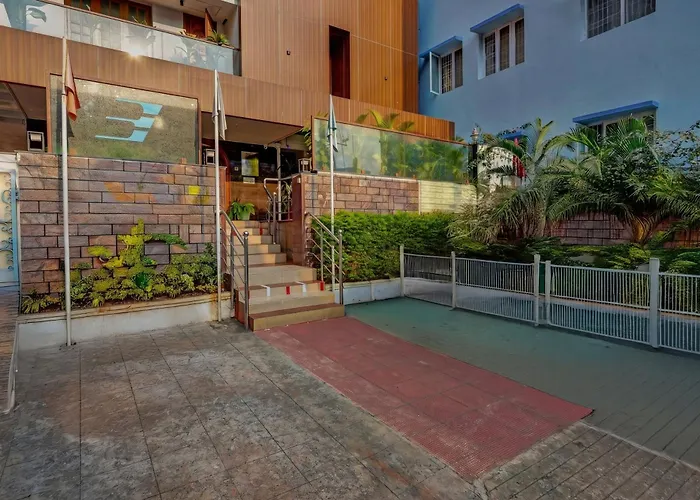 Townhouse Seethammadhara Junction Formerly Vijaya Residency