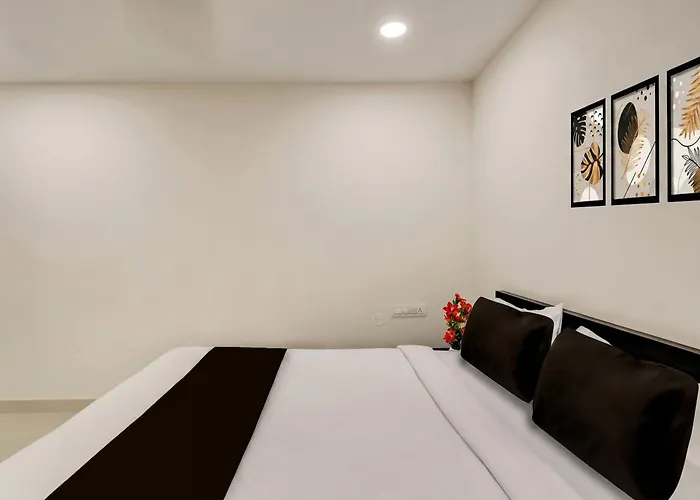 Super Townhouse Golden Temple Manikonda