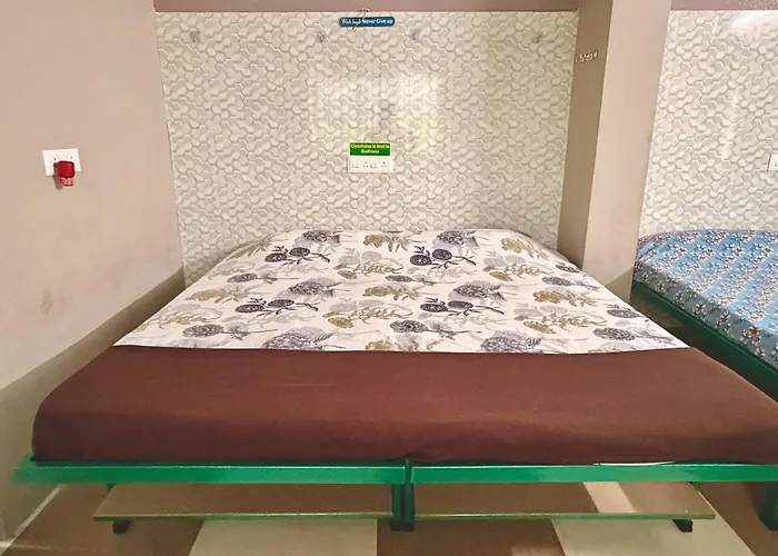 Aravind Guest House