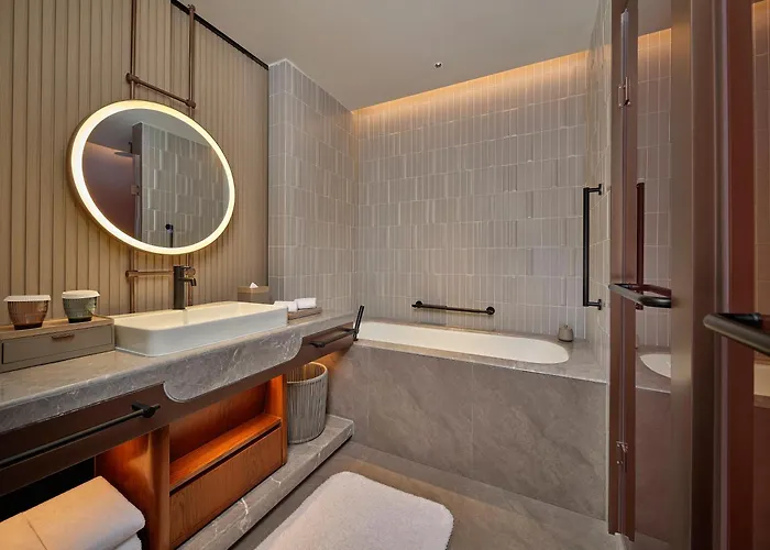 The Reserve Hotel Luoyang, Curio Collection By Hilton