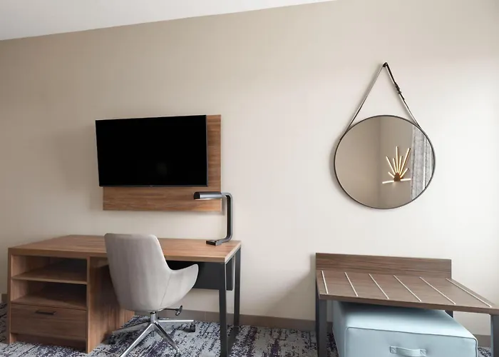 La Quinta Inn & Suites By Wyndham Athens I-65