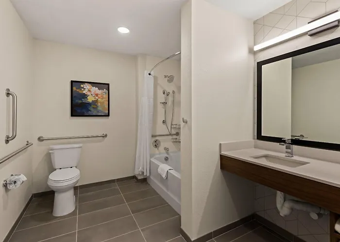 Everhome Suites Panama City Beach - 30A