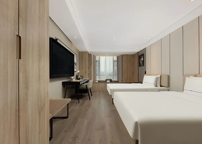 Atour Hotel West Plaza Of Guiyang North Railway Station