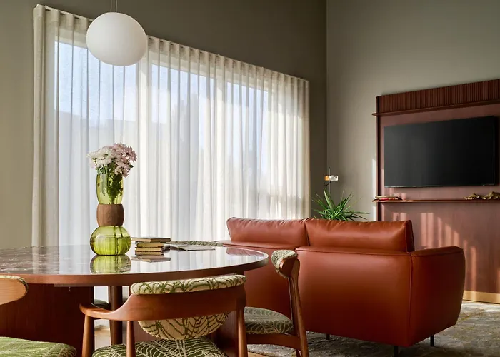 Skald Akureyri, Curio Collection By Hilton