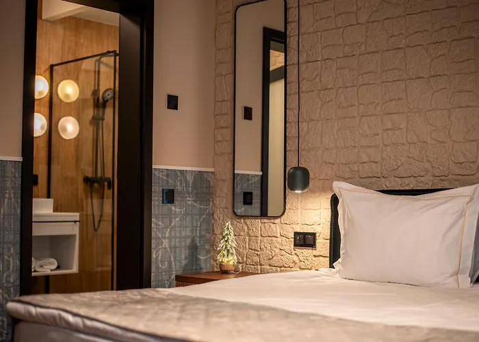 Ruelle Chateau Boutique- Adults Only
