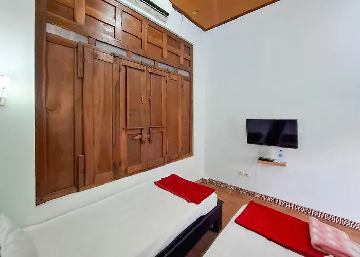 Gatra Hotel Syariah Near Alun Alun Kudus Mitra Reddoorz