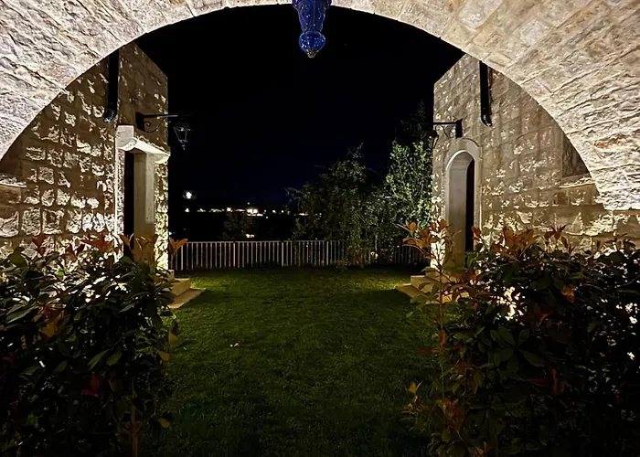 Qasr Tabet