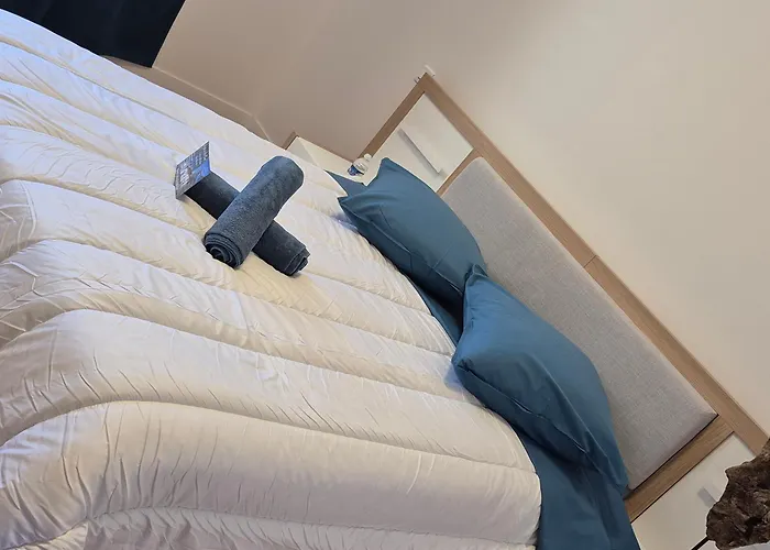 Les Logis Du Port Suites & Spa - Tables D'Hotes - Port Canal Montauban