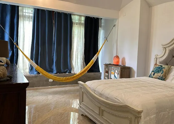 Los Patos Modern Private Suites