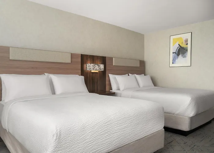 Holiday Inn Express & Suites Overland Park South By Ihg
