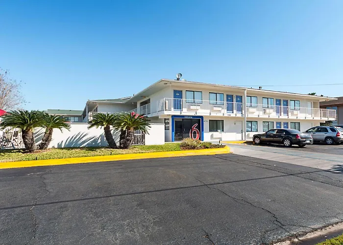 Motel 6