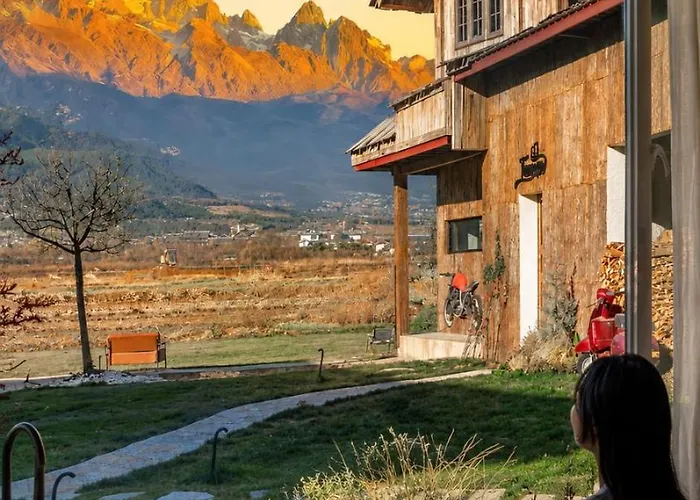 Lijiang Tennessee Moutain Lodge & Cafe - A Luxury Farmstay With Jade Dragon Views At Baisha Village - Free Pick-Up From Airport&Railway Station For 3-Night Stays