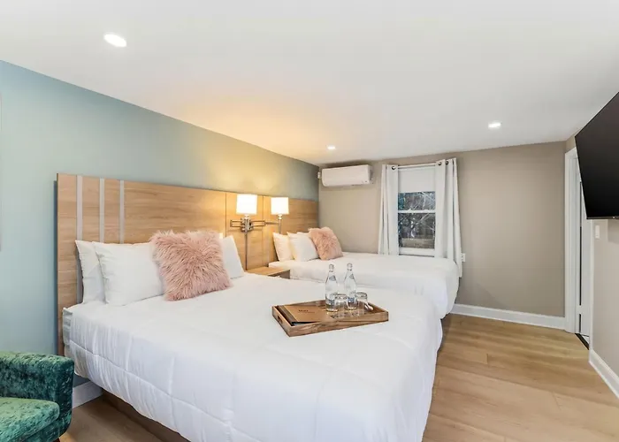 Dennisport Surf Club Boutique Hotel