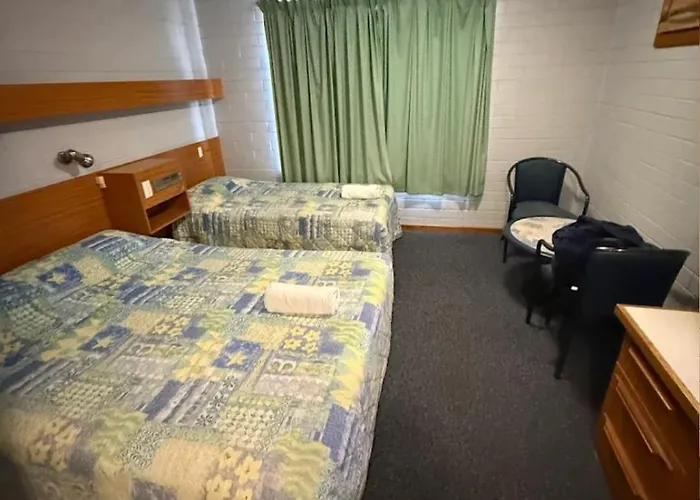 Kingston Ocean View Motel