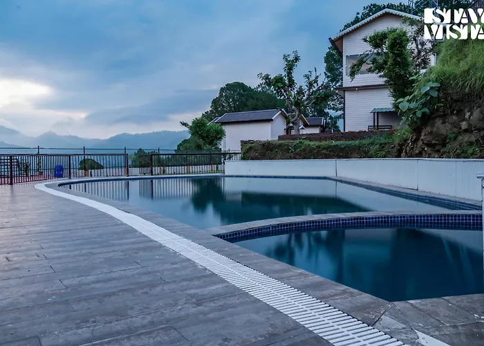 Stayvista'S Flame At Hill Top Heaven - Pool ,Mountain View & Home Theatre