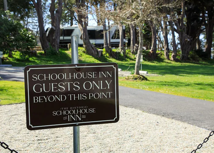The Historic Schoolhouse Inn