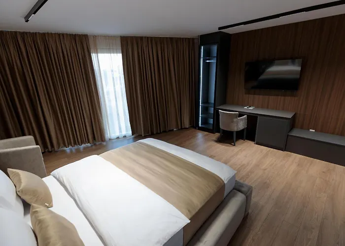 Velura Hotel