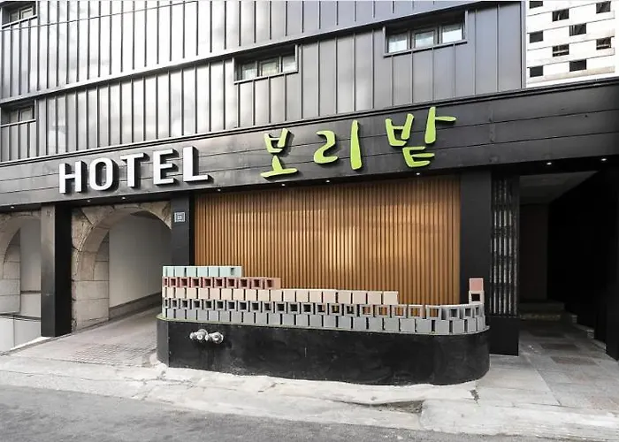 Hotel Barley Field Seoknam