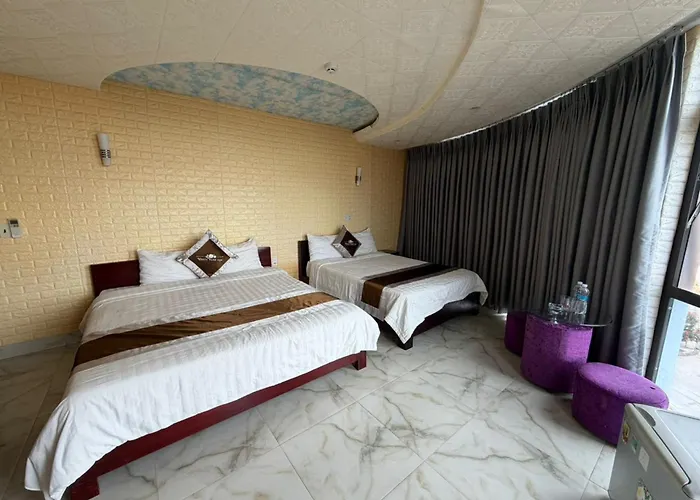 White Rose Hotel