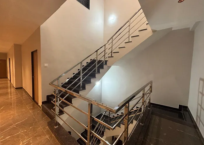 Hotel Golden Hills
