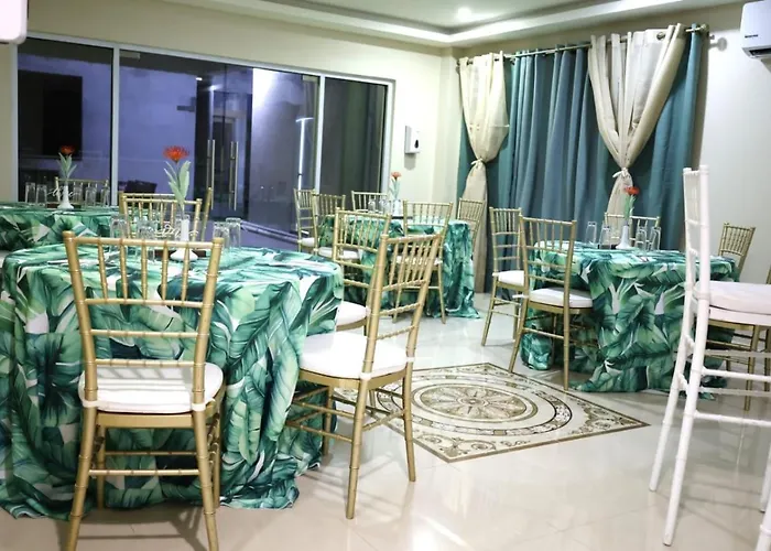 Escarlet Hotel