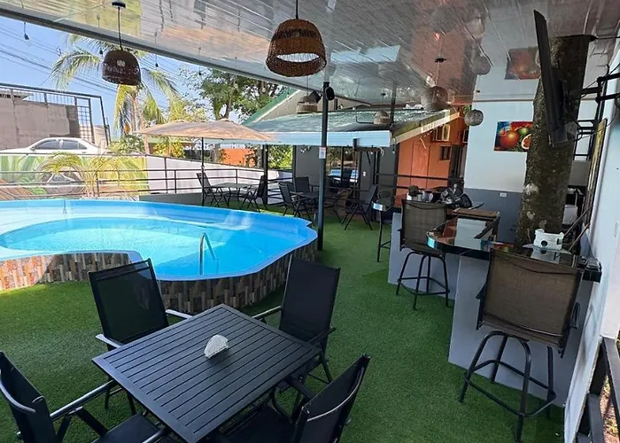 Hotel Manuel Antonio Beracha
