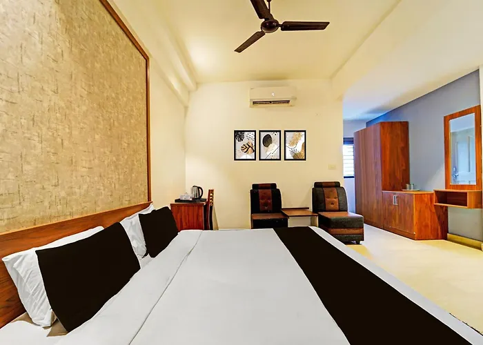 Townhouse Kozhencherry Formerly The Beige Hotel