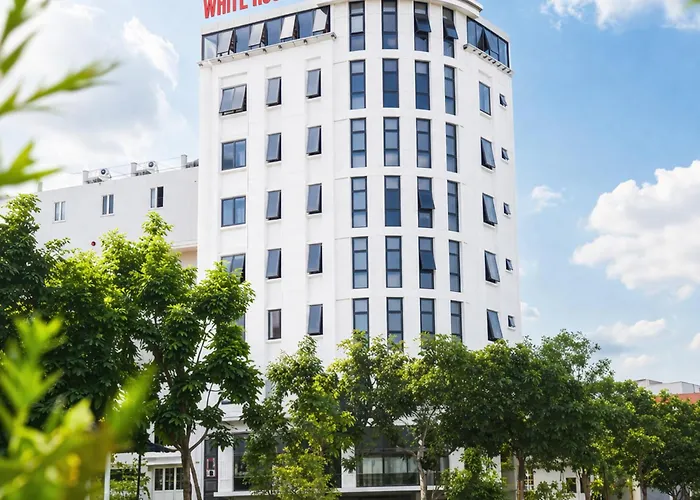 White Rose Hotel