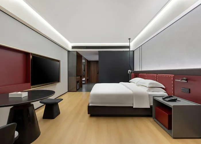 Hawthorn By Wyndham Yueyang Railway East Station