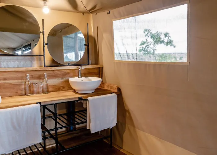 Baobab Mara Luxury Camp