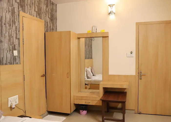 Luxury Rooms By Hotel Hari Palace