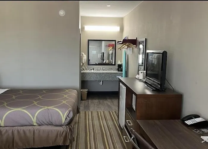 Super 8 By Wyndham