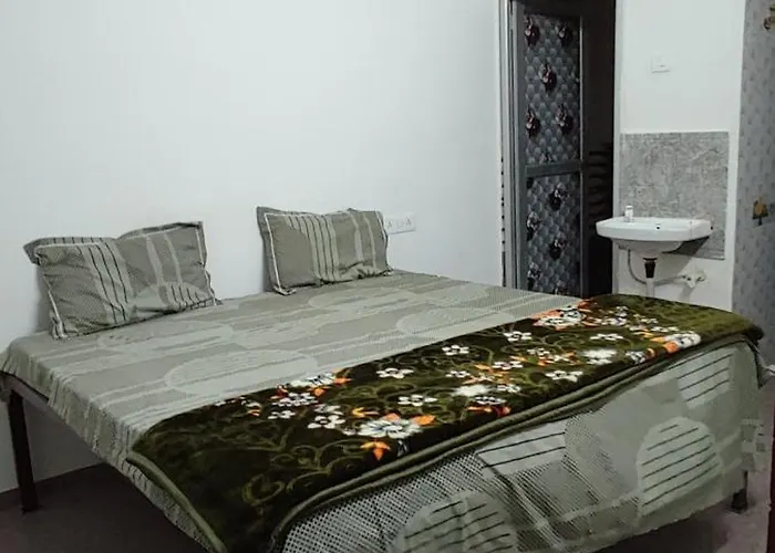 बृजराज गेस्ट हाउस & Rooms