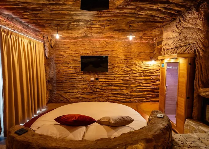 Hotel Art Village
