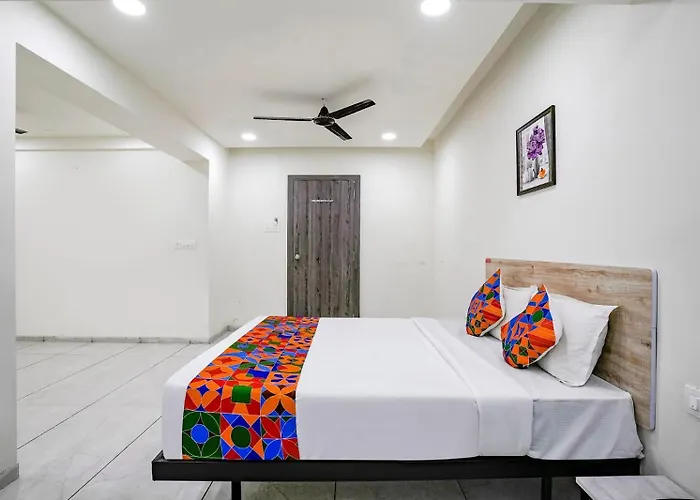 Hotel Bhakti Inn